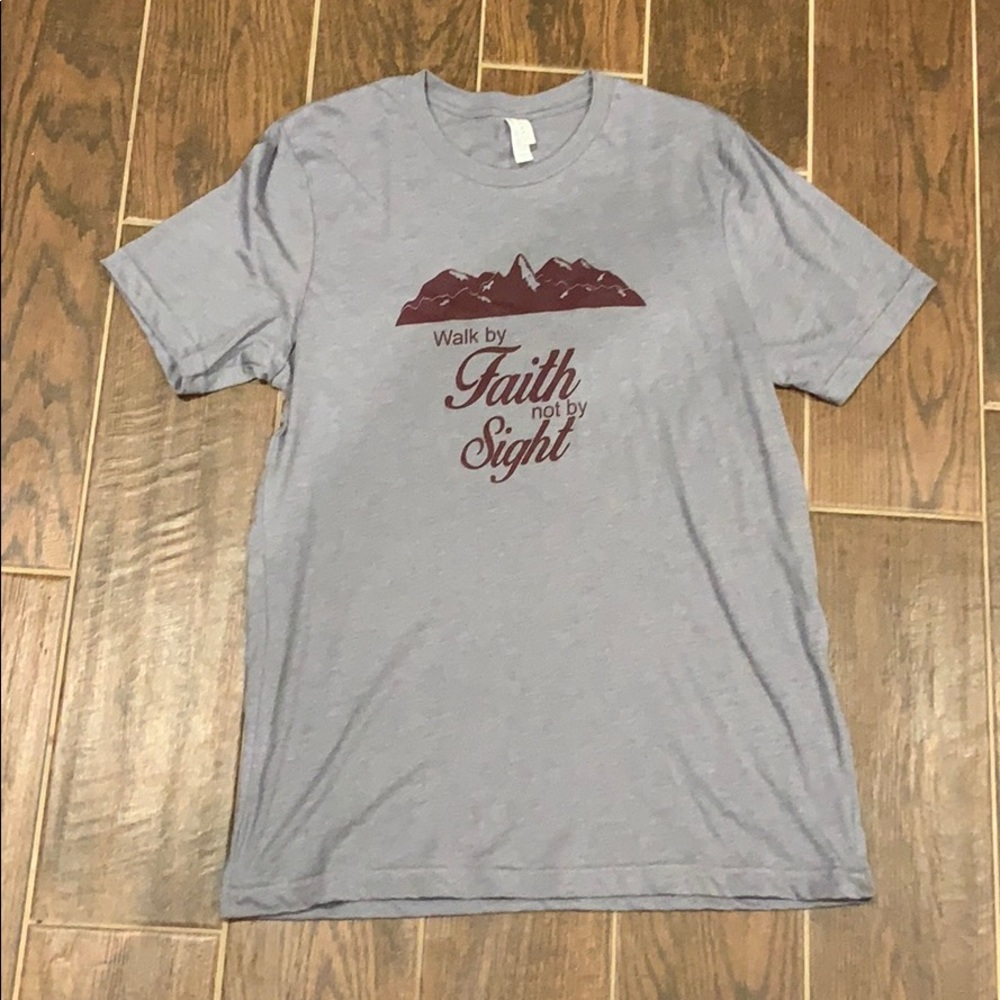 Grey graphic t-shirt